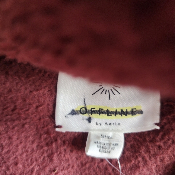 aerie Offline Half Zip Sherpa Pullover - Deep Burgundy with Tan Pockets - Picture 3 of 4